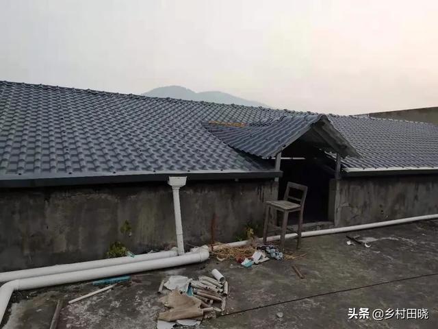 農村自建房坡屋頂，用琉璃瓦還是樹脂瓦？看看內行人的經驗分享